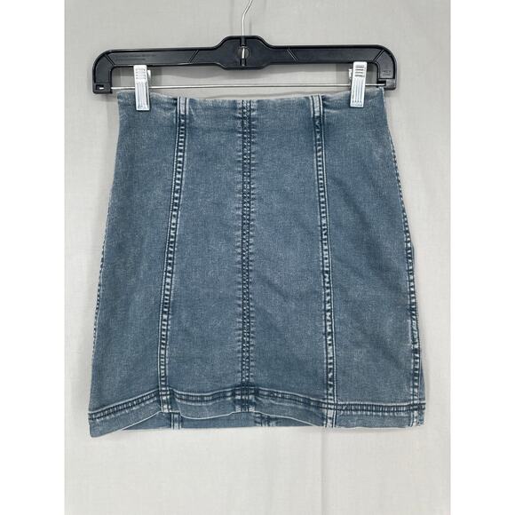 Free People Skirt Womens 2 Blue Denim Mini Stretch Capsule Boho Western - Picture 1 of 7